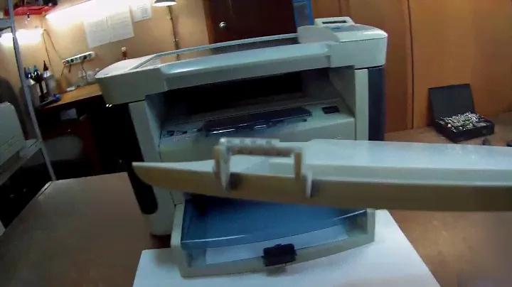 HP M1120mfp/M1005mfp крышка сканера. Реставрация. Отломан шарнир.